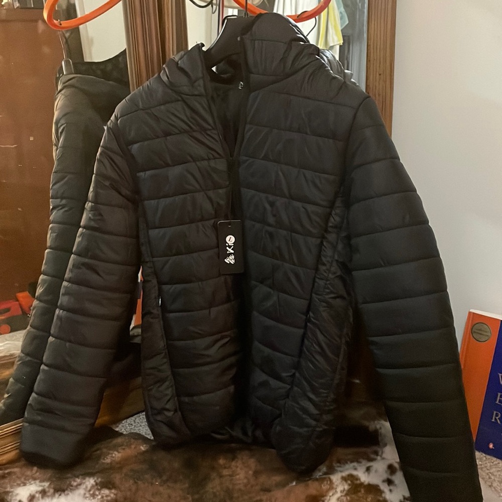 Xin bubble coat.  large